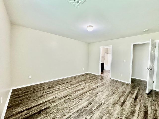 5303 Nicole Drive, Tuttle, OK 73089