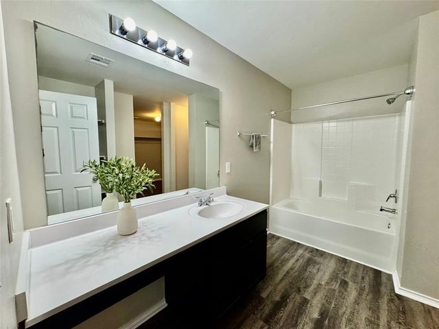 5303 Nicole Drive, Tuttle, OK 73089
