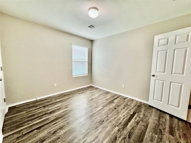 5303 Nicole Drive, Tuttle, OK 73089