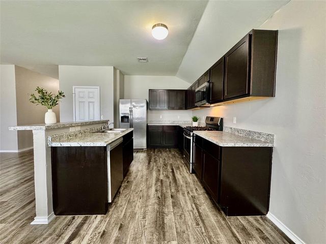 5303 Nicole Drive, Tuttle, OK 73089