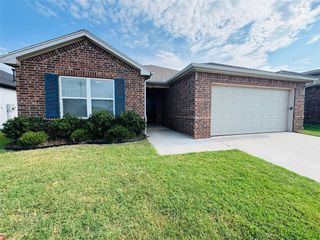 5303 Nicole Drive, Tuttle, OK 73089