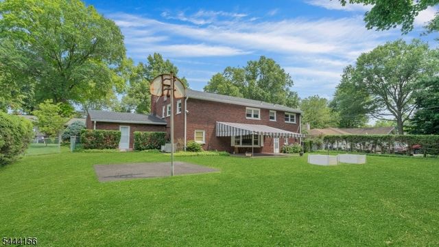 117 Yantacaw Brook Rd, Montclair Twp., NJ 07043