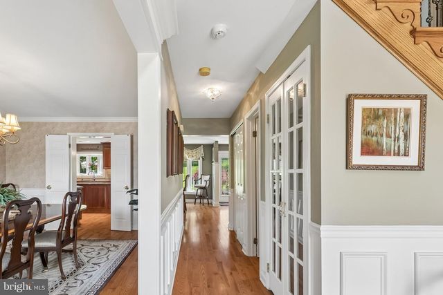 2042 COUNTRY CLUB DR, Doylestown, PA 18901