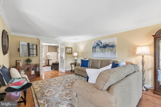 2042 COUNTRY CLUB DR, Doylestown, PA 18901