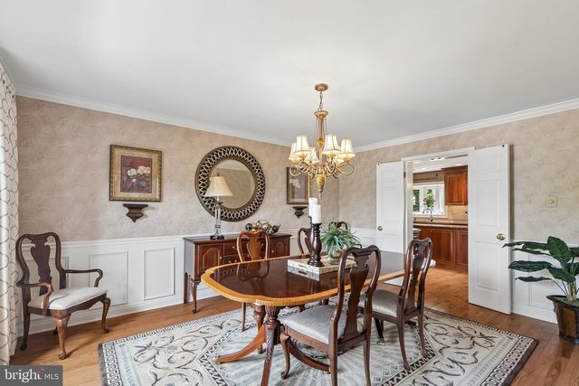 2042 COUNTRY CLUB DR, Doylestown, PA 18901