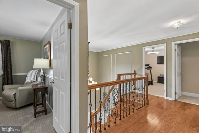 2042 COUNTRY CLUB DR, Doylestown, PA 18901