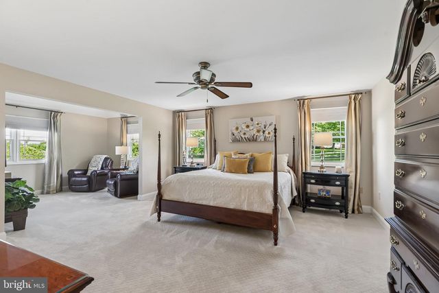 2042 COUNTRY CLUB DR, Doylestown, PA 18901