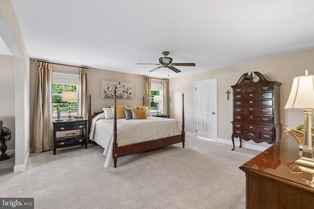 2042 COUNTRY CLUB DR, Doylestown, PA 18901