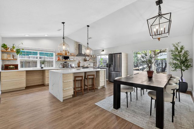 4951 Kurz Cir, Carmichael, CA 95608