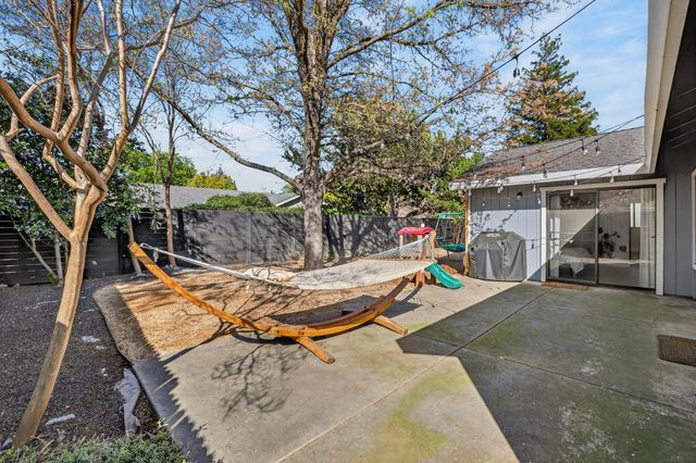 4951 Kurz Cir, Carmichael, CA 95608