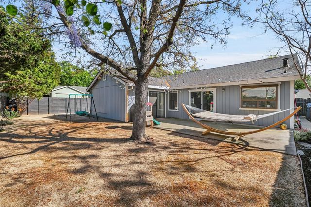 4951 Kurz Cir, Carmichael, CA 95608