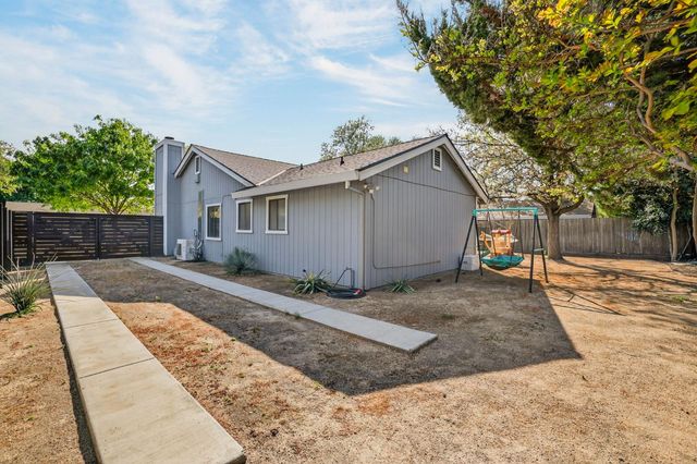 4951 Kurz Cir, Carmichael, CA 95608