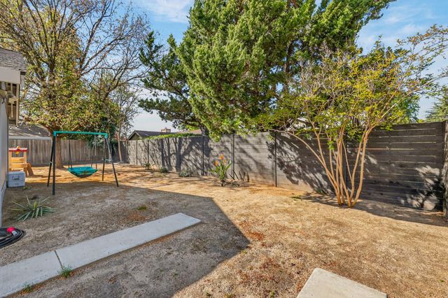 4951 Kurz Cir, Carmichael, CA 95608