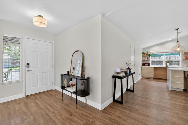 4951 Kurz Cir, Carmichael, CA 95608