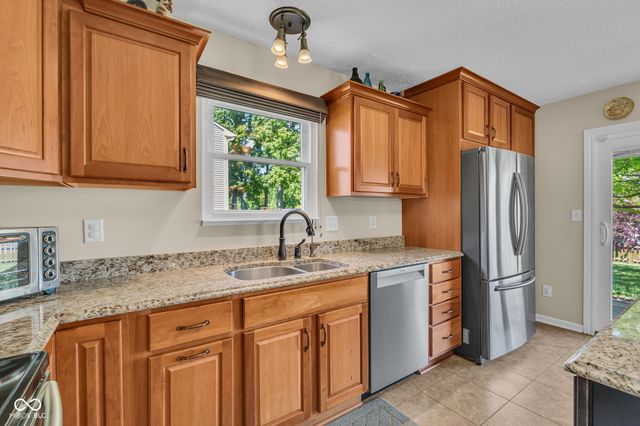 457 Prentiss Way, Avon, IN 46123