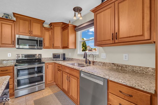 457 Prentiss Way, Avon, IN 46123