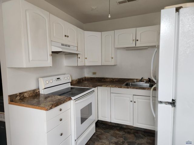 124 E ST ANNE, Rapid City, SD 57701