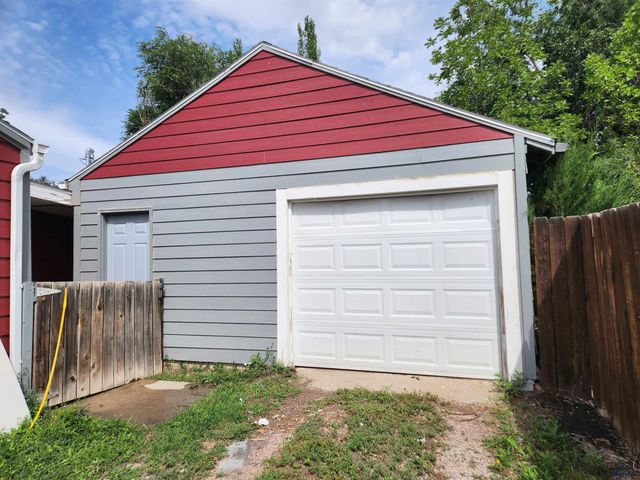 124 E ST ANNE, Rapid City, SD 57701