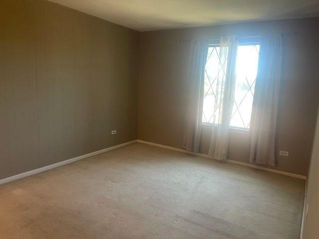 13622 Royal Court 824, Crestwood, IL 60418