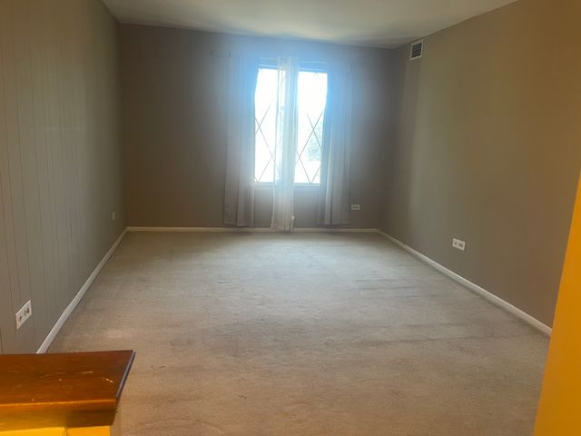 13622 Royal Court 824, Crestwood, IL 60418