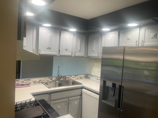 13622 Royal Court 824, Crestwood, IL 60418