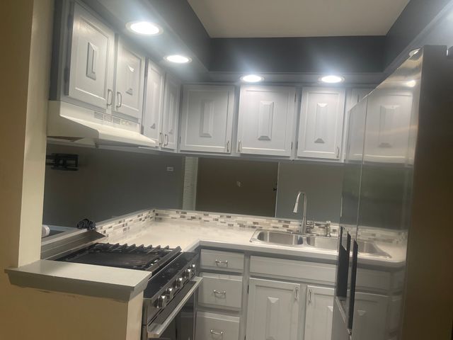 13622 Royal Court 824, Crestwood, IL 60418