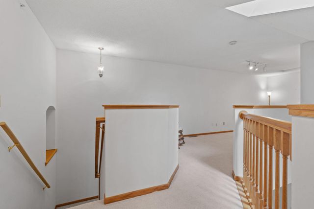 538 Queens Gate, New Brighton, MN 55112