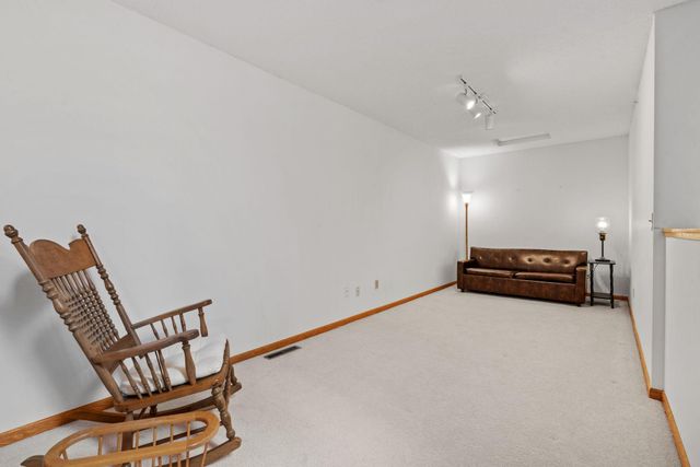 538 Queens Gate, New Brighton, MN 55112