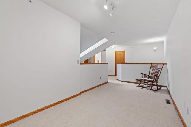 538 Queens Gate, New Brighton, MN 55112