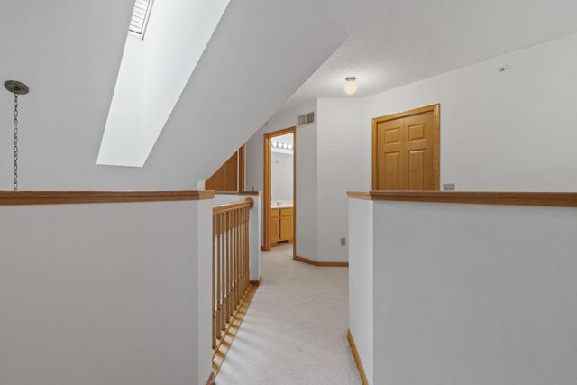 538 Queens Gate, New Brighton, MN 55112