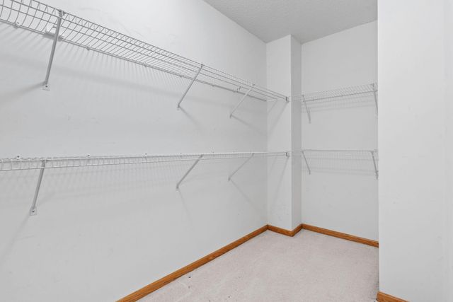 538 Queens Gate, New Brighton, MN 55112