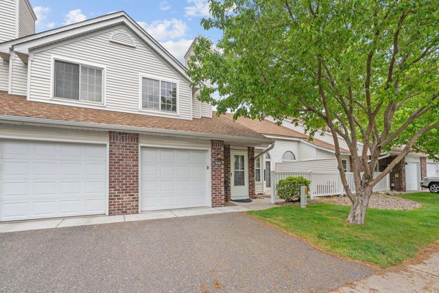 538 Queens Gate, New Brighton, MN 55112