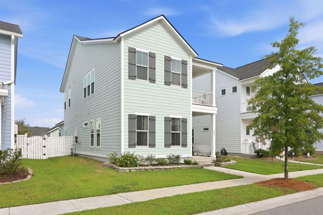 505 North Commodore Way, Summerville, SC 29483