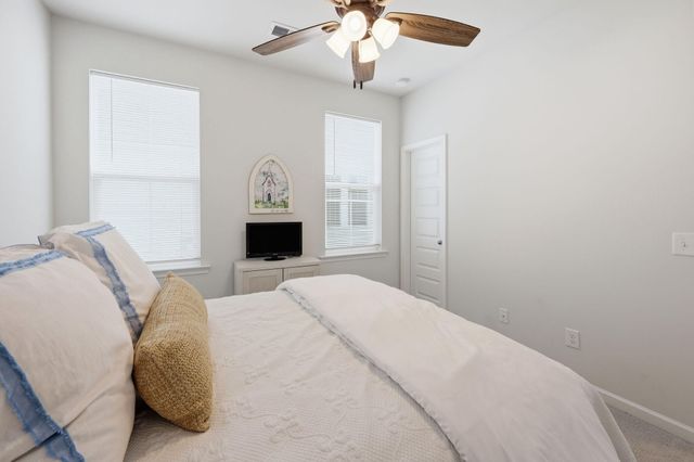 505 North Commodore Way, Summerville, SC 29483