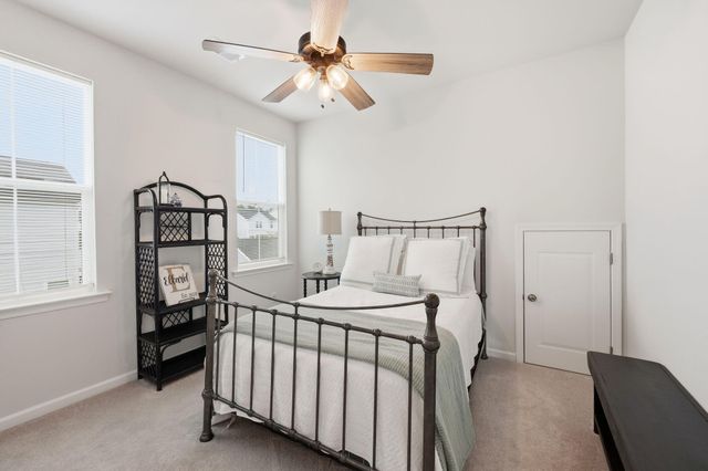 505 North Commodore Way, Summerville, SC 29483