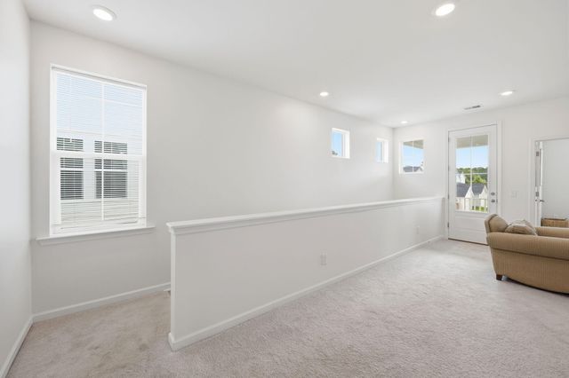 505 North Commodore Way, Summerville, SC 29483