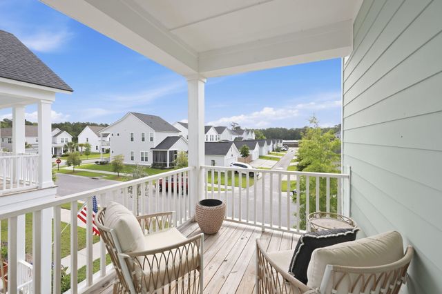 505 North Commodore Way, Summerville, SC 29483