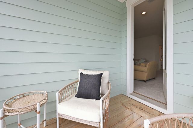 505 North Commodore Way, Summerville, SC 29483