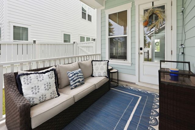 505 North Commodore Way, Summerville, SC 29483