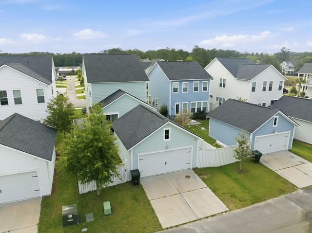 505 North Commodore Way, Summerville, SC 29483