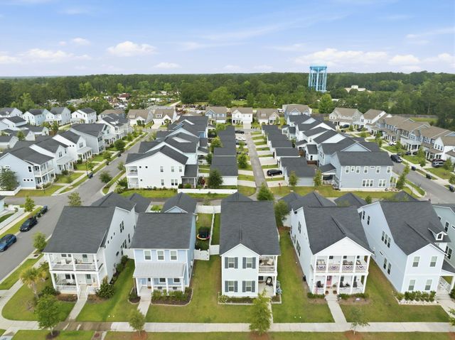 505 North Commodore Way, Summerville, SC 29483