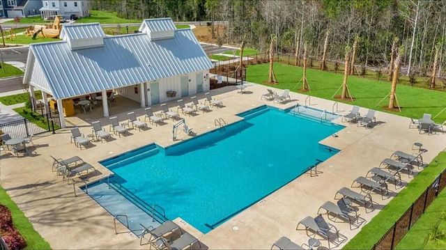 505 North Commodore Way, Summerville, SC 29483