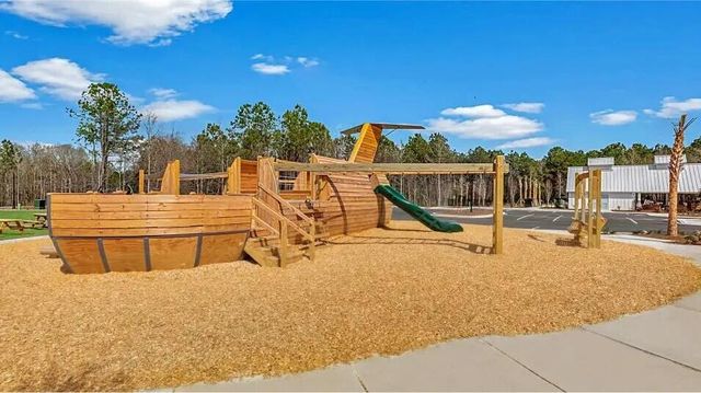 505 North Commodore Way, Summerville, SC 29483