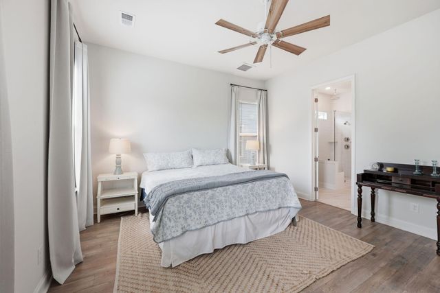 505 North Commodore Way, Summerville, SC 29483