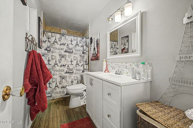 3833 W VOGEL Avenue, Phoenix, AZ 85051