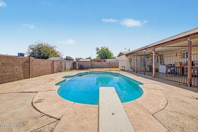 3833 W VOGEL Avenue, Phoenix, AZ 85051