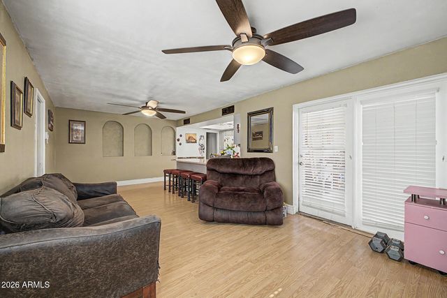 3833 W VOGEL Avenue, Phoenix, AZ 85051