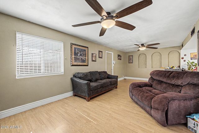 3833 W VOGEL Avenue, Phoenix, AZ 85051