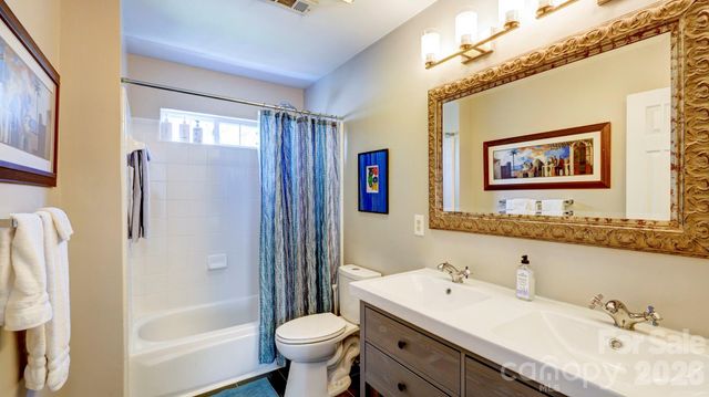 10207 Rougemont Lane, Charlotte, NC 28277