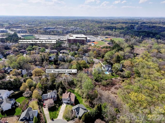 10207 Rougemont Lane, Charlotte, NC 28277